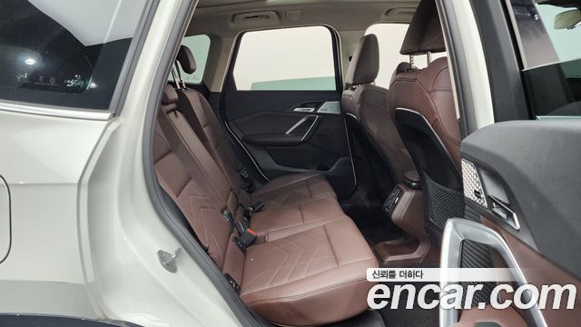 BMW X1 (U11) xDrive 20i xLine 2024 — фото 11