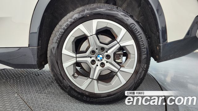 BMW X1 (U11) xDrive 20i xLine 2024 — фото 21