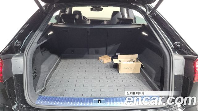 Audi Q8 (4M) 55 TFSI Quattro Premium 2025 — фото 22