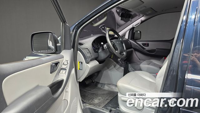 Hyundai Grand Starex Van 5-Seater Smart 2021 — фото 10