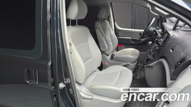Hyundai Grand Starex Van 5-Seater Smart 2021 — фото 12