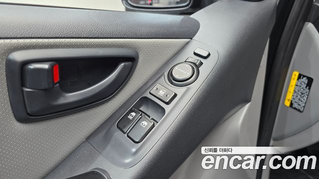 Hyundai Grand Starex Van 5-Seater Smart 2021 — фото 14