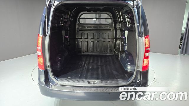 Hyundai Grand Starex Van 5-Seater Smart 2021 — фото 20