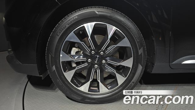 Kia Carnival (IV) Diesel 9-Seater Signature 2023 — фото 5