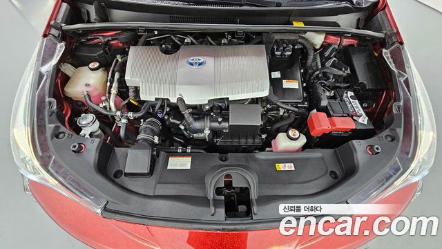 Toyota Prius (IV) 1.8 E 2018 — фото 6