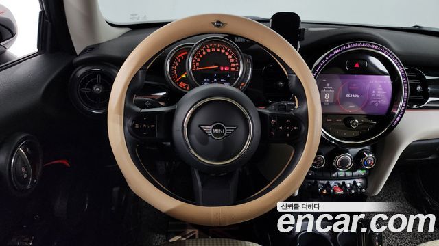 MINI Cooper Gen Z Edition 3rd 2022 — фото 17