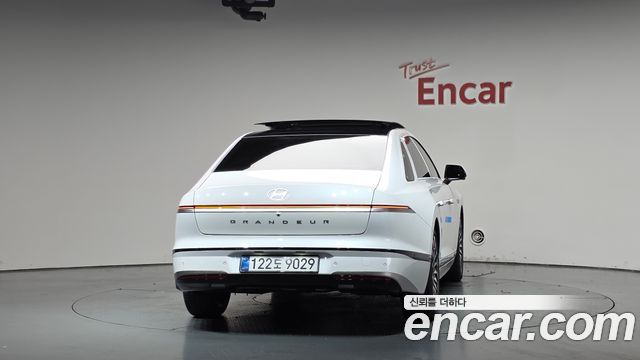 Hyundai Grandeur (GN7) 2.5 Gasoline  2WD Caligraphy 2027 — фото 4