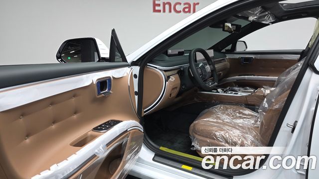 Hyundai Grandeur (GN7) 2.5 Gasoline  2WD Caligraphy 2027 — фото 10