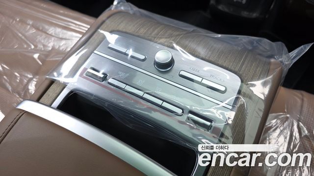 Hyundai Grandeur (GN7) 2.5 Gasoline  2WD Caligraphy 2027 — фото 22