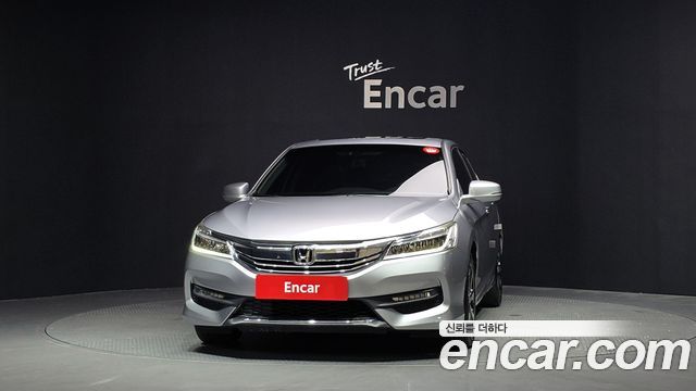 Honda Accord 2.4 9th 2016 — фото 3
