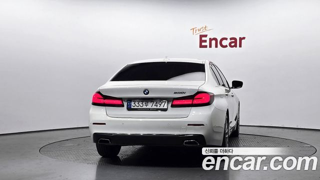 BMW 5 Series (G30) 530i Luxury 2022 — фото 4