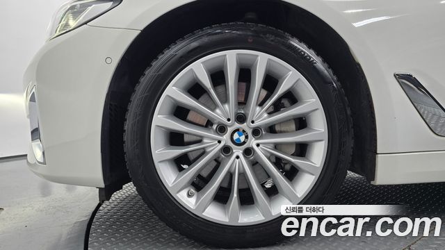 BMW 5 Series (G30) 530i Luxury 2022 — фото 5
