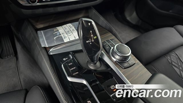 BMW 5 Series (G30) 530i Luxury 2022 — фото 9