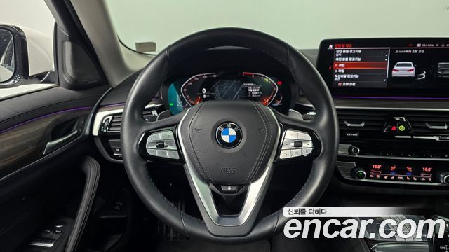 BMW 5 Series (G30) 530i Luxury 2022 — фото 13