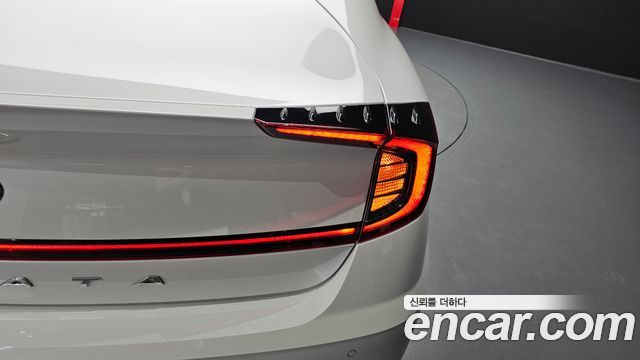 Hyundai Sonata (DN8) 1.6 Turbo Premium Family 2021 — фото 23