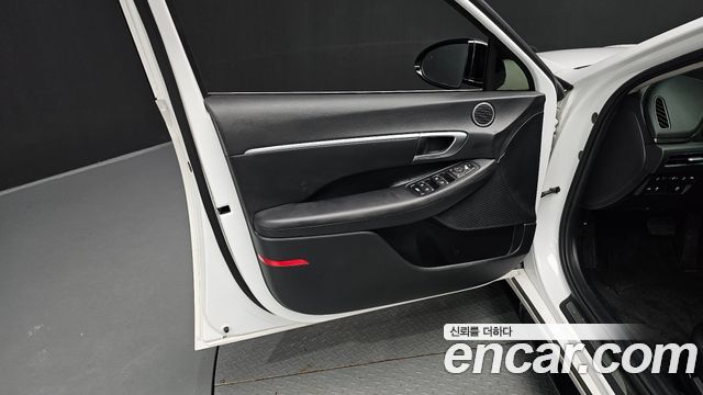 Hyundai Sonata (DN8) 1.6 Turbo Premium Family 2021 — фото 24