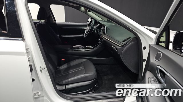 Hyundai Sonata (DN8) 1.6 Turbo Premium Family 2021 — фото 26