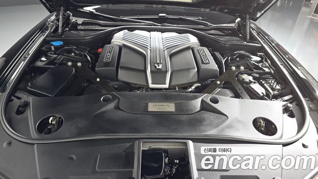 Rolls-Royce Ghost (II) 6.7 V12 Black Badge 2023 — фото 6