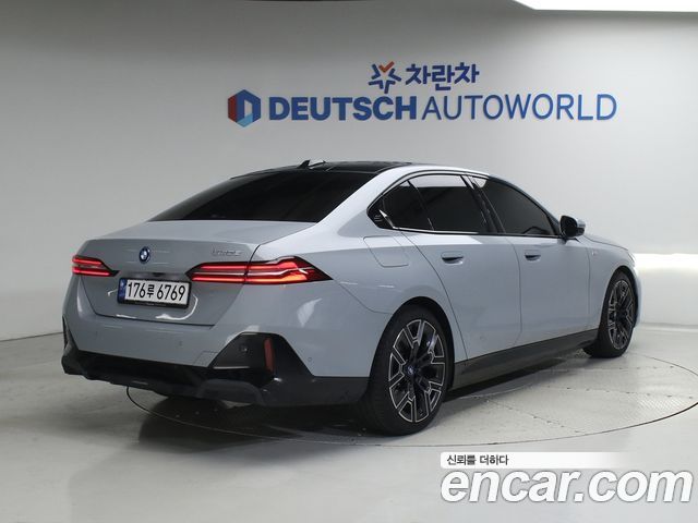 BMW 5 Series (G60) 530e M Sport 2024 — фото 2