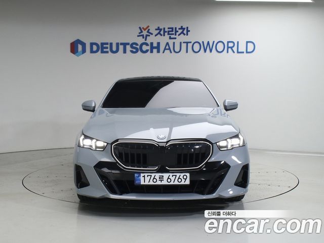 BMW 5 Series (G60) 530e M Sport 2024 — фото 3