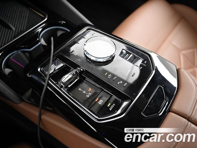 BMW 5 Series (G60) 530e M Sport 2024 — фото 15