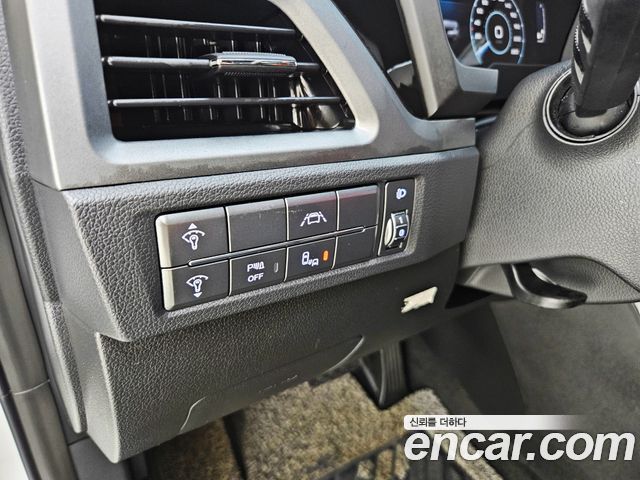 KG Mobility (SsangYong) Beautiful Korando Gasoline 1.5 2WD R-Plus 2022 — фото 17