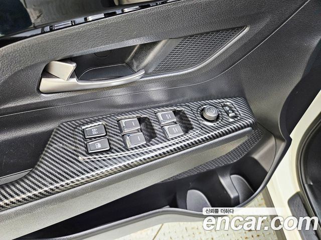 KG Mobility (SsangYong) Beautiful Korando Gasoline 1.5 2WD R-Plus 2022 — фото 18