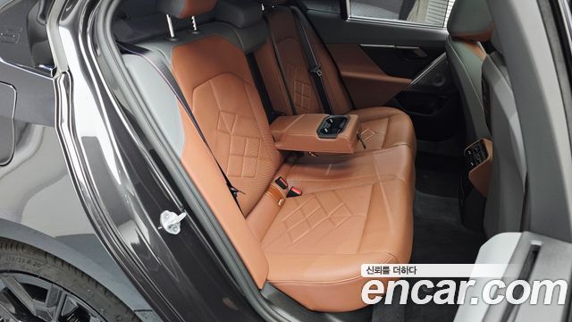 BMW 5 Series (G60) 530i xDrive M Sport Pro Special Edition 2026 — фото 18