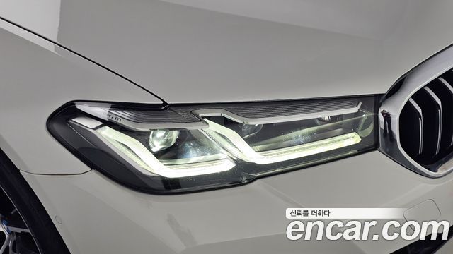 BMW 5 Series (G30) 523d M Sport 2021 — фото 22