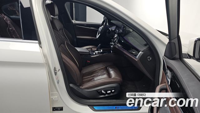 BMW 5 Series (G30) 523d M Sport 2021 — фото 26