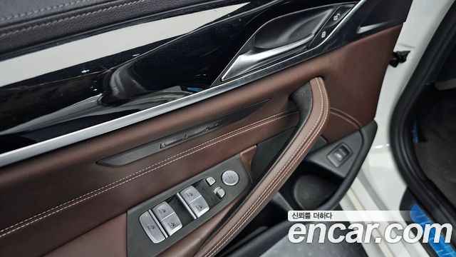 BMW 5 Series (G30) 523d M Sport 2021 — фото 33