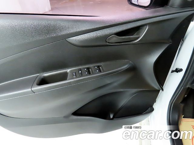 Chevrolet Spark LS 2021 — фото 17