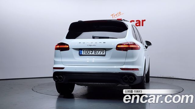 Porsche Cayenne 3.0 Diesel Platium Edition 958 2017 — фото 4