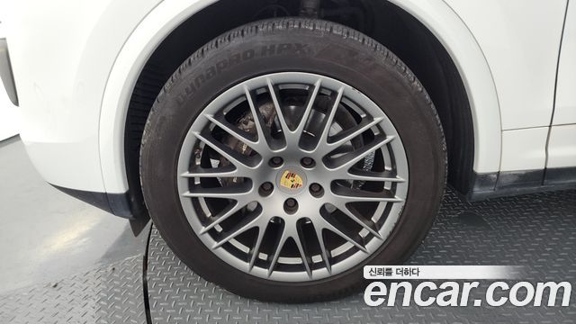 Porsche Cayenne 3.0 Diesel Platium Edition 958 2017 — фото 5