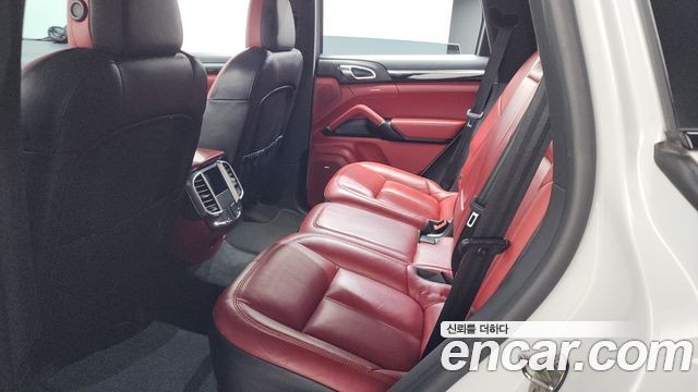 Porsche Cayenne 3.0 Diesel Platium Edition 958 2017 — фото 11
