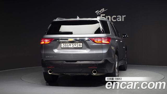 Chevrolet Traverse 3.6 AWD LT Leather Premium 2020 — фото 4