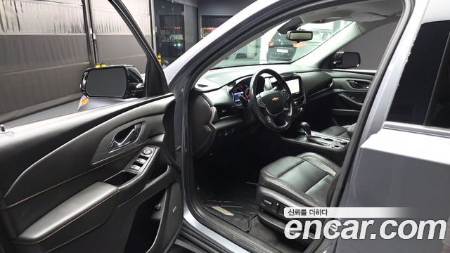 Chevrolet Traverse 3.6 AWD LT Leather Premium 2020 — фото 10