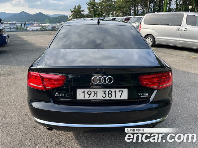 Audi A8 3.0 TFSI Quattro LWB D4 2011 — фото 4
