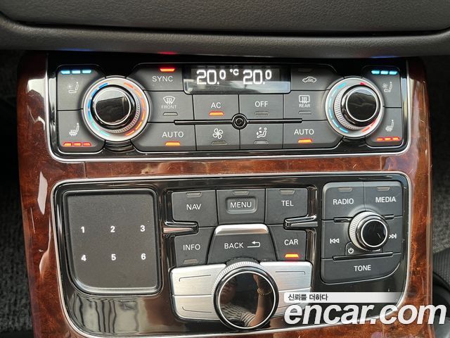Audi A8 3.0 TFSI Quattro LWB D4 2011 — фото 22