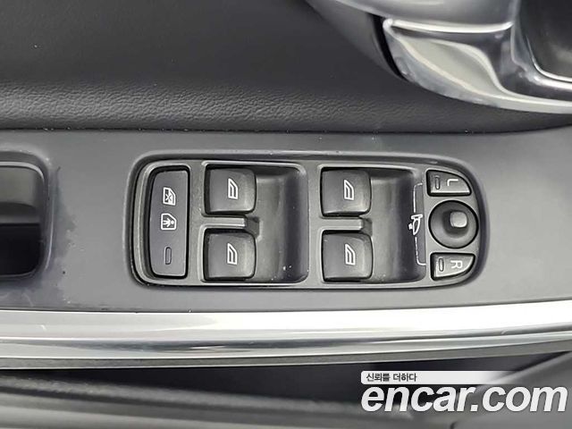 Volvo S60 D2 2nd 2015 — фото 23