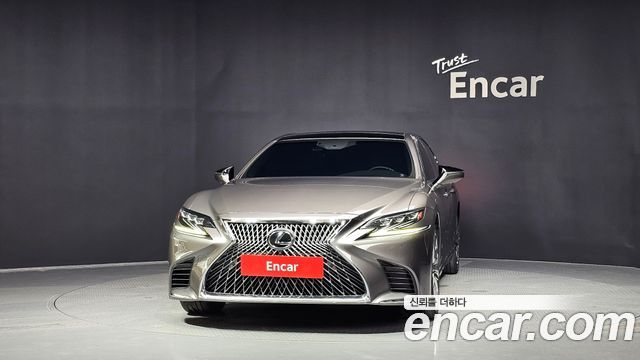 Lexus LS500 (V) 3.5 Platinum AWD 2019 — фото 3