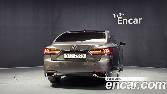 Lexus LS500 (V) 3.5 Platinum AWD 2019 — фото 4