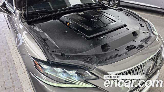 Lexus LS500 (V) 3.5 Platinum AWD 2019 — фото 6