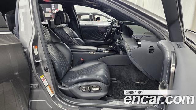 Lexus LS500 (V) 3.5 Platinum AWD 2019 — фото 11