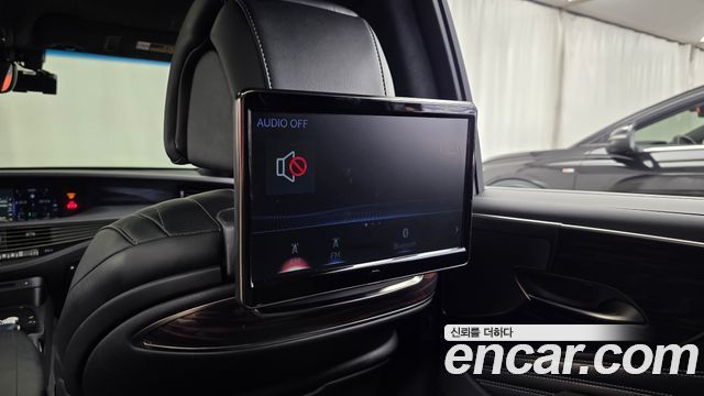 Lexus LS500 (V) 3.5 Platinum AWD 2019 — фото 18