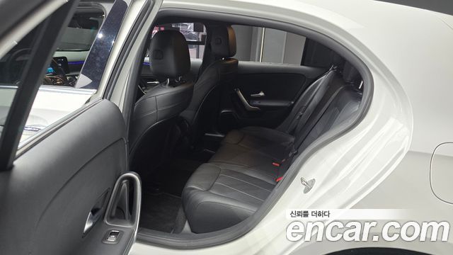 Mercedes-Benz A-Class (W177) A220 Hatchback 2021 — фото 12
