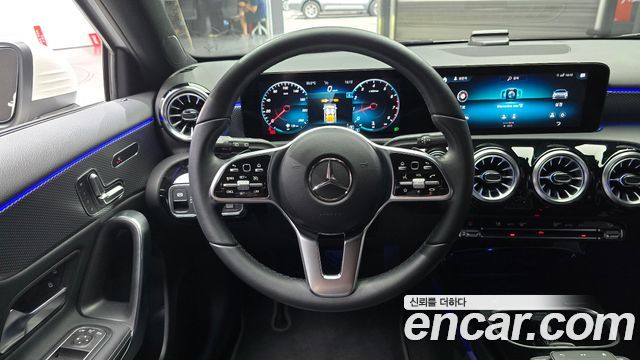 Mercedes-Benz A-Class (W177) A220 Hatchback 2021 — фото 13