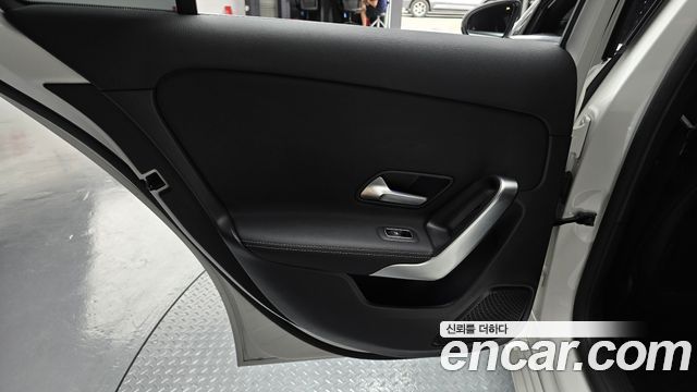 Mercedes-Benz A-Class (W177) A220 Hatchback 2021 — фото 25