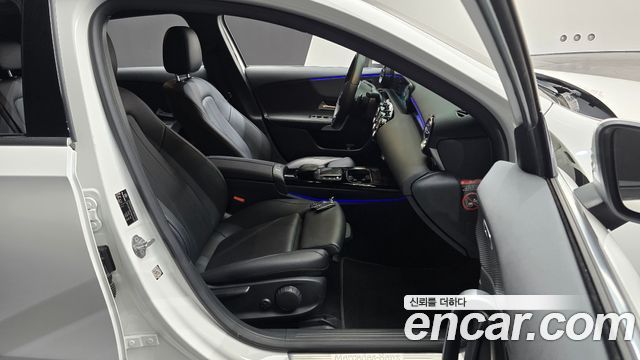 Mercedes-Benz A-Class (W177) A220 Hatchback 2021 — фото 26
