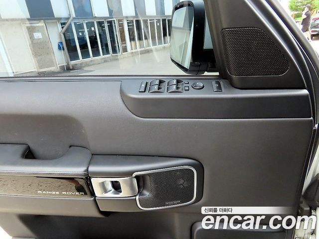 Land Rover Range Rover V8 5.0 Supercharged 2012 — фото 15